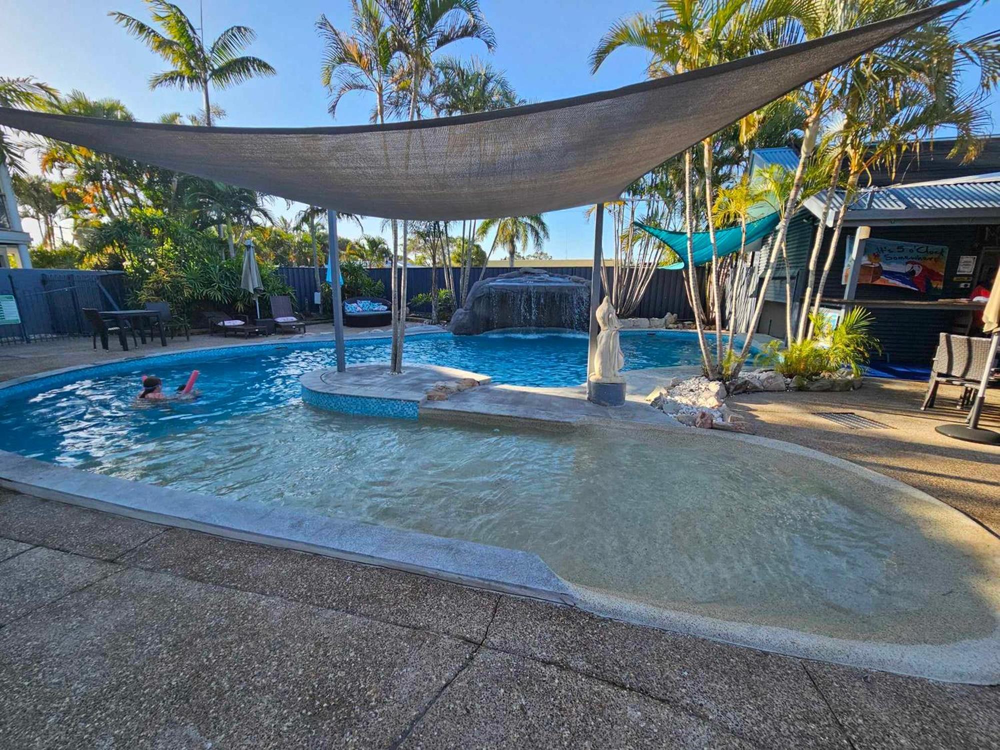 Grange Resort เฮอร์วีย์เบย์ ภายนอก รูปภาพ